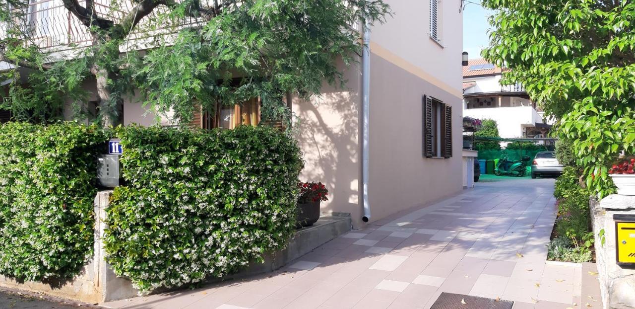 Apartman Oliver Novigrad Istria Exterior foto